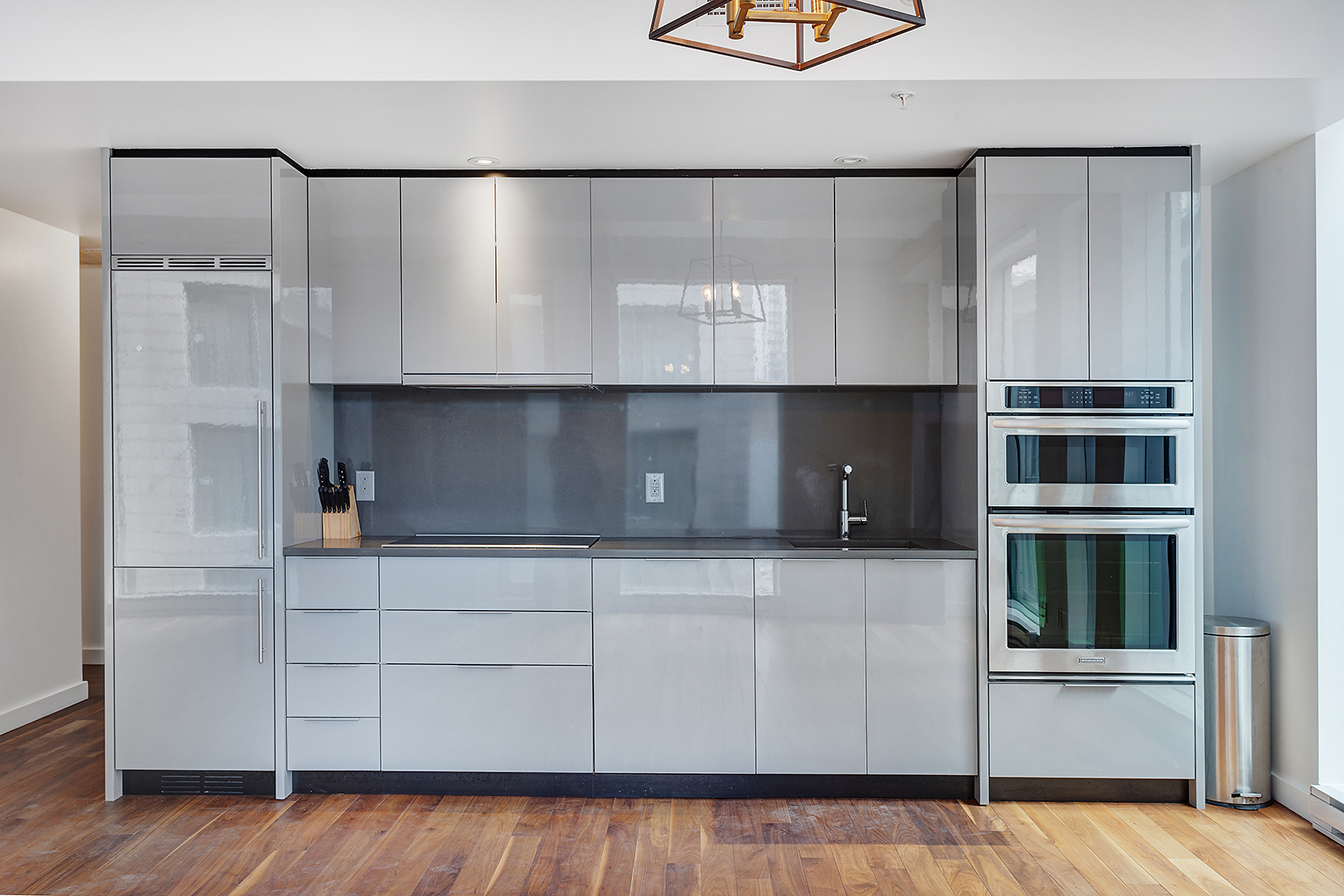 Le 801 — Window views